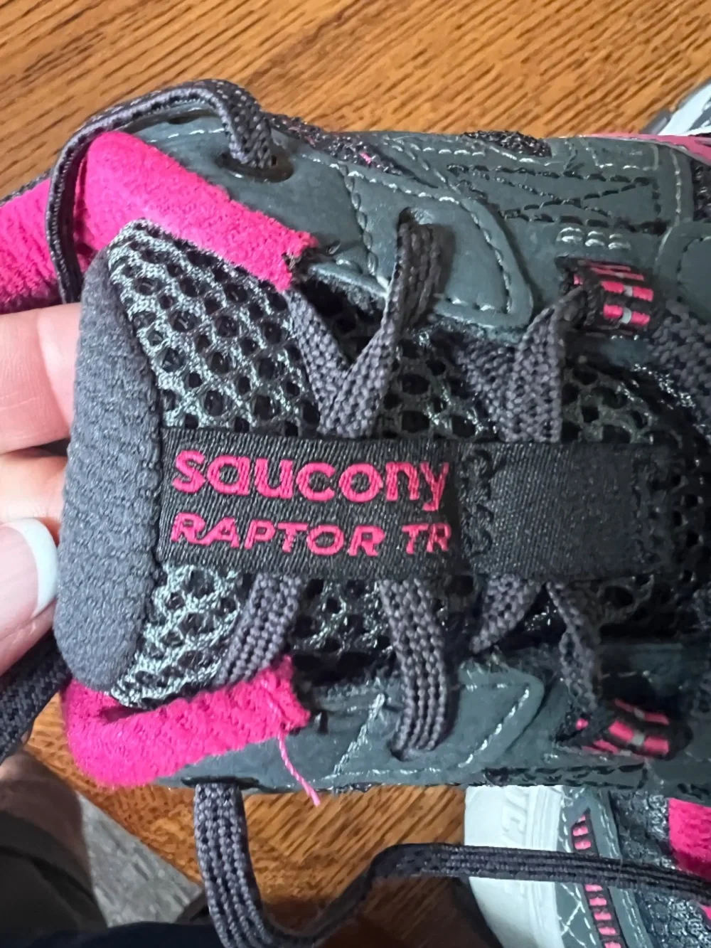 Saucony  Raptor TR Tennis shoes, size 9.5